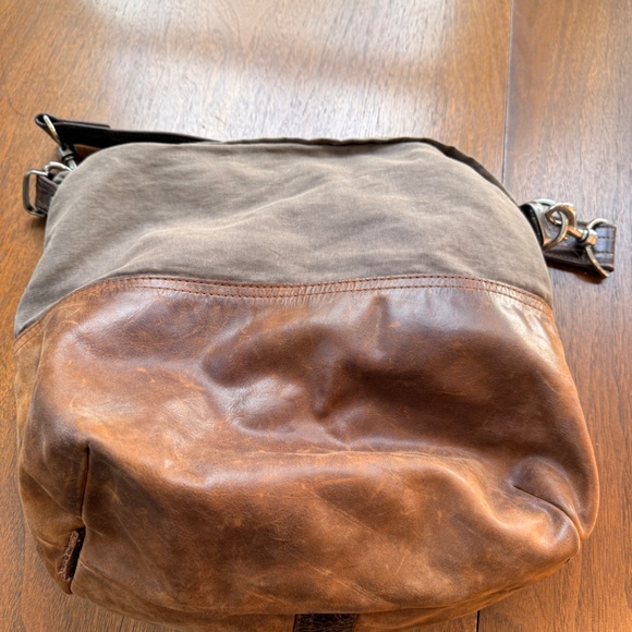 Rough & Tumble City Safari Double Zip Waxed Canvas Bag - Picture 5 of 5